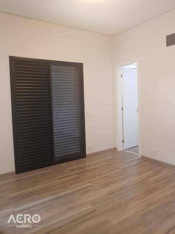 Casa de Condomínio à venda com 4 quartos, 400m² - Foto 18