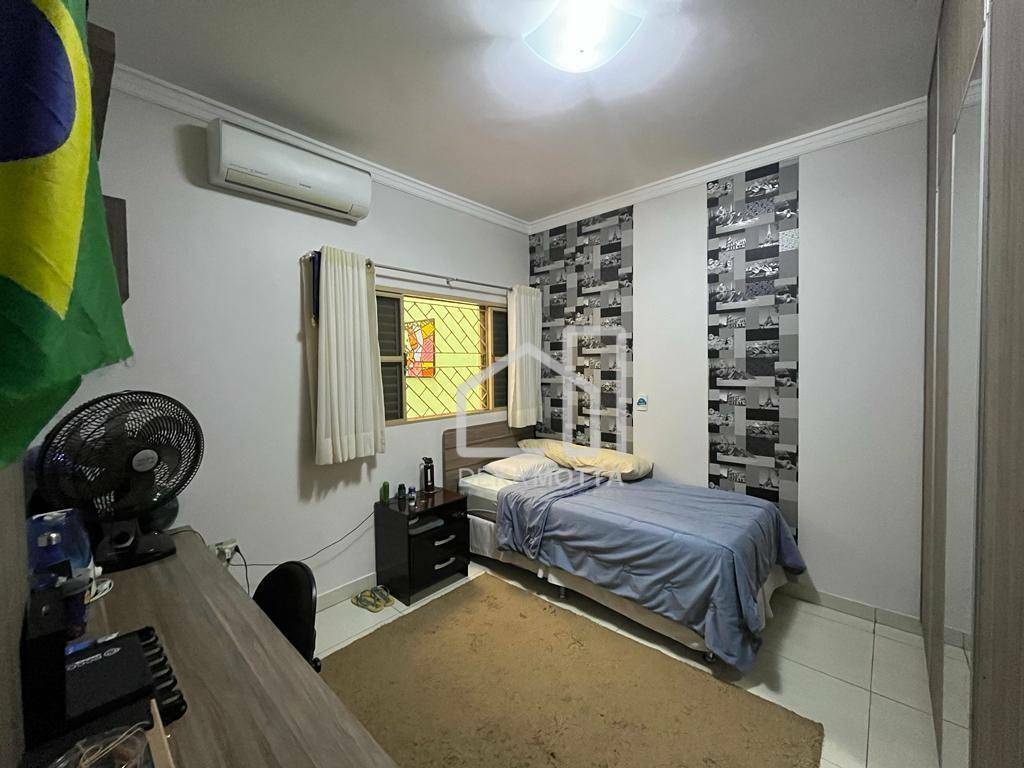 Casa à venda com 3 quartos, 300m² - Foto 12