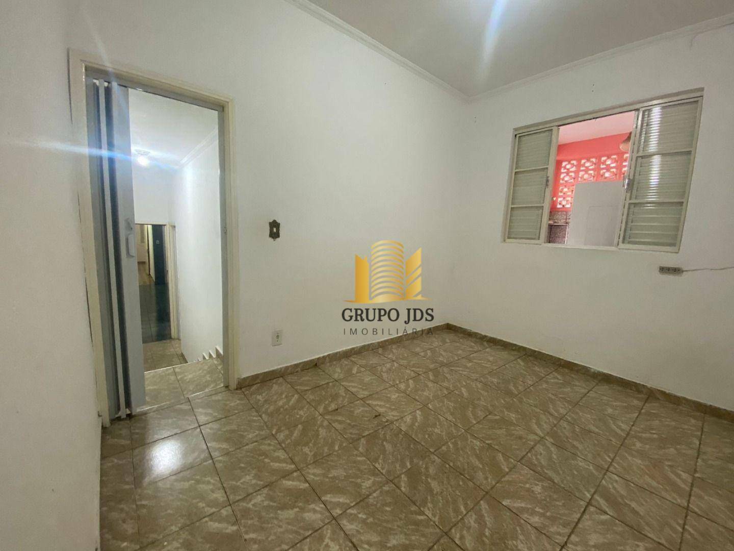 Casa à venda com 4 quartos, 245m² - Foto 9