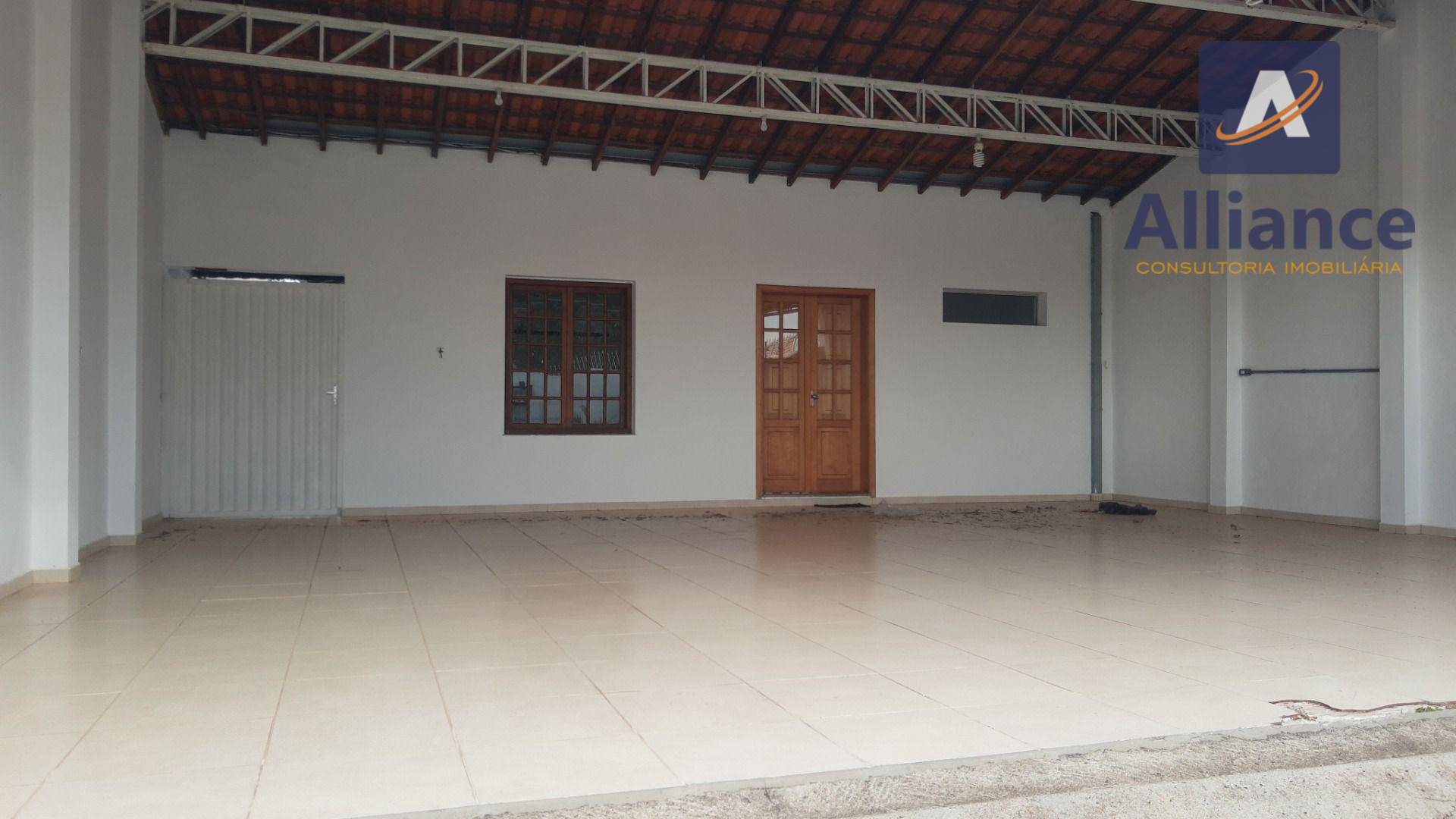 Casa para alugar com 4 quartos, 230m² - Foto 1