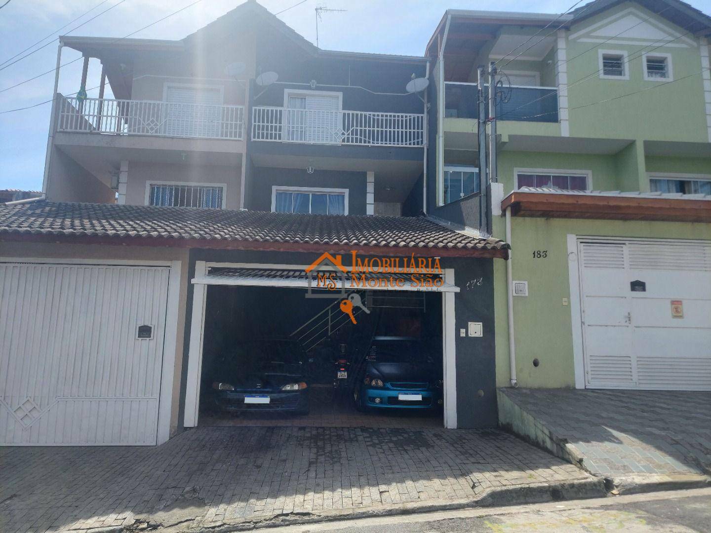 Sobrado à venda com 2 quartos, 80m² - Foto 1