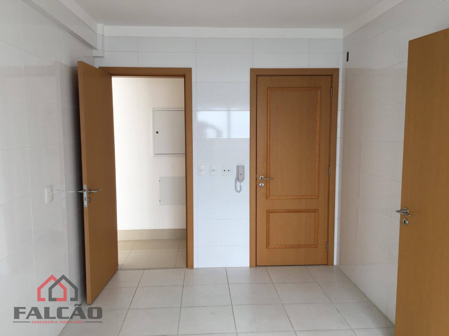 Apartamento à venda com 3 quartos, 130m² - Foto 19