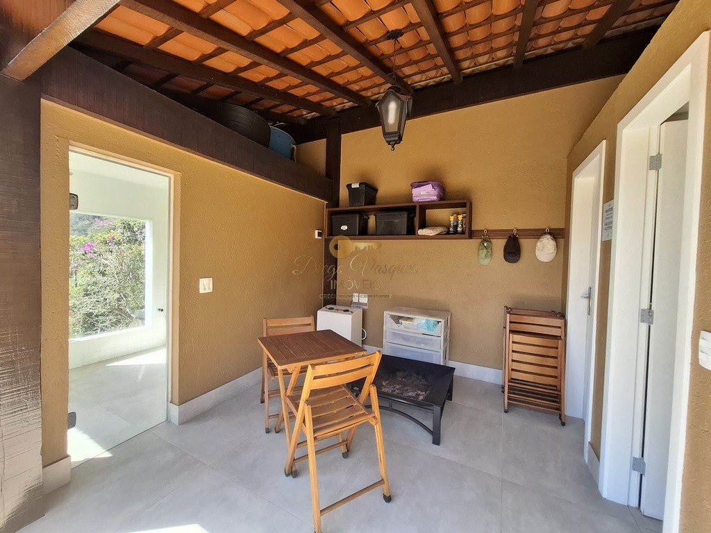 Casa de Condomínio à venda com 5 quartos, 1996m² - Foto 56