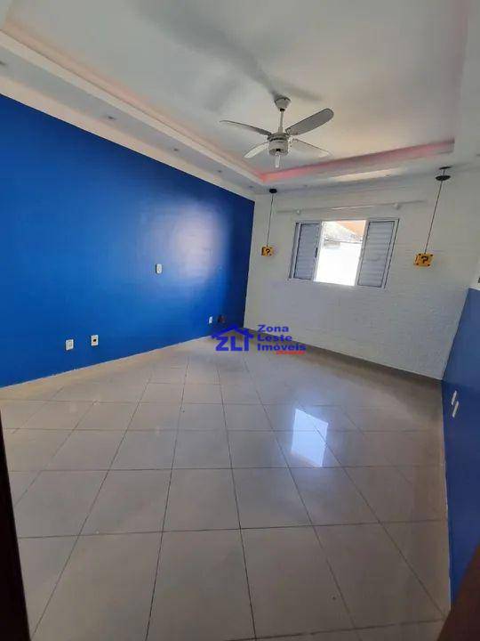 Sobrado à venda com 3 quartos, 220m² - Foto 1