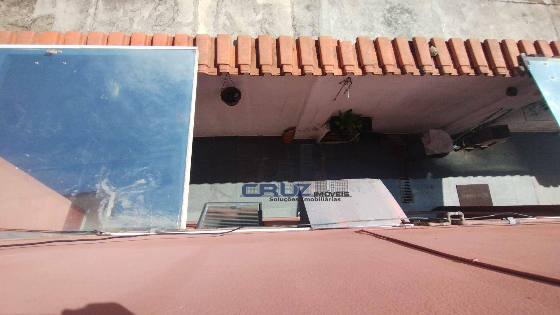 Casa à venda com 2 quartos, 200m² - Foto 18