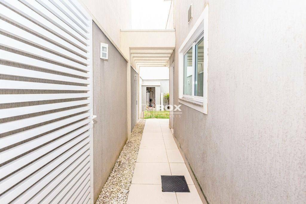 Casa à venda com 4 quartos, 330m² - Foto 43