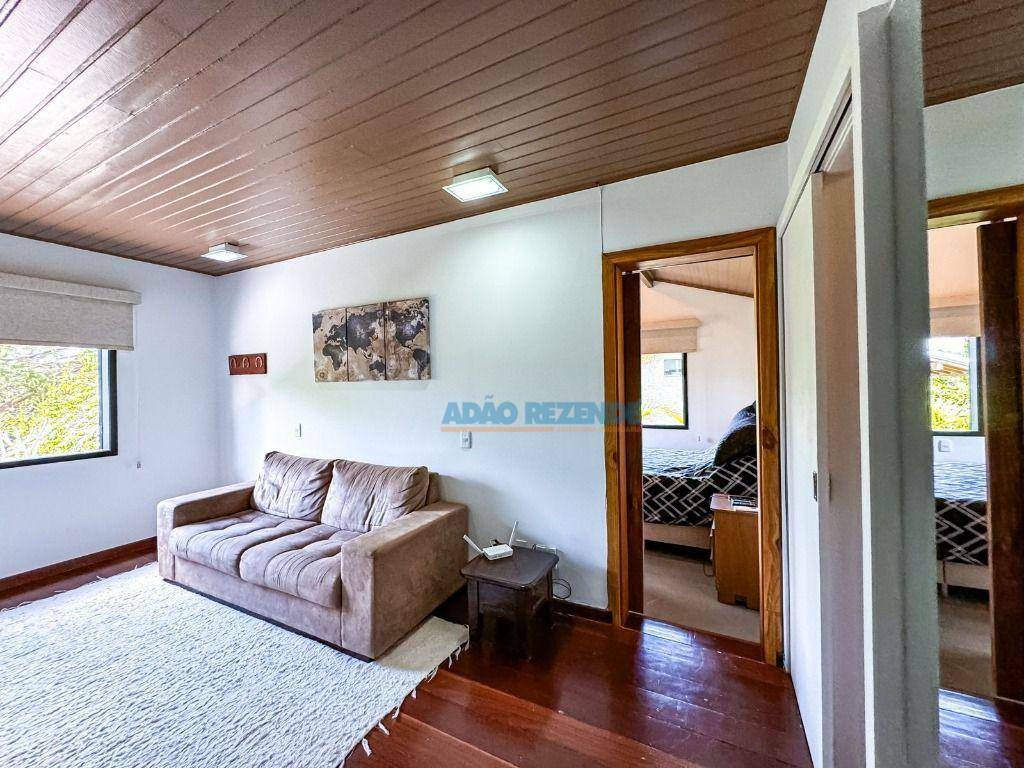 Casa de Condomínio à venda com 4 quartos, 235m² - Foto 23