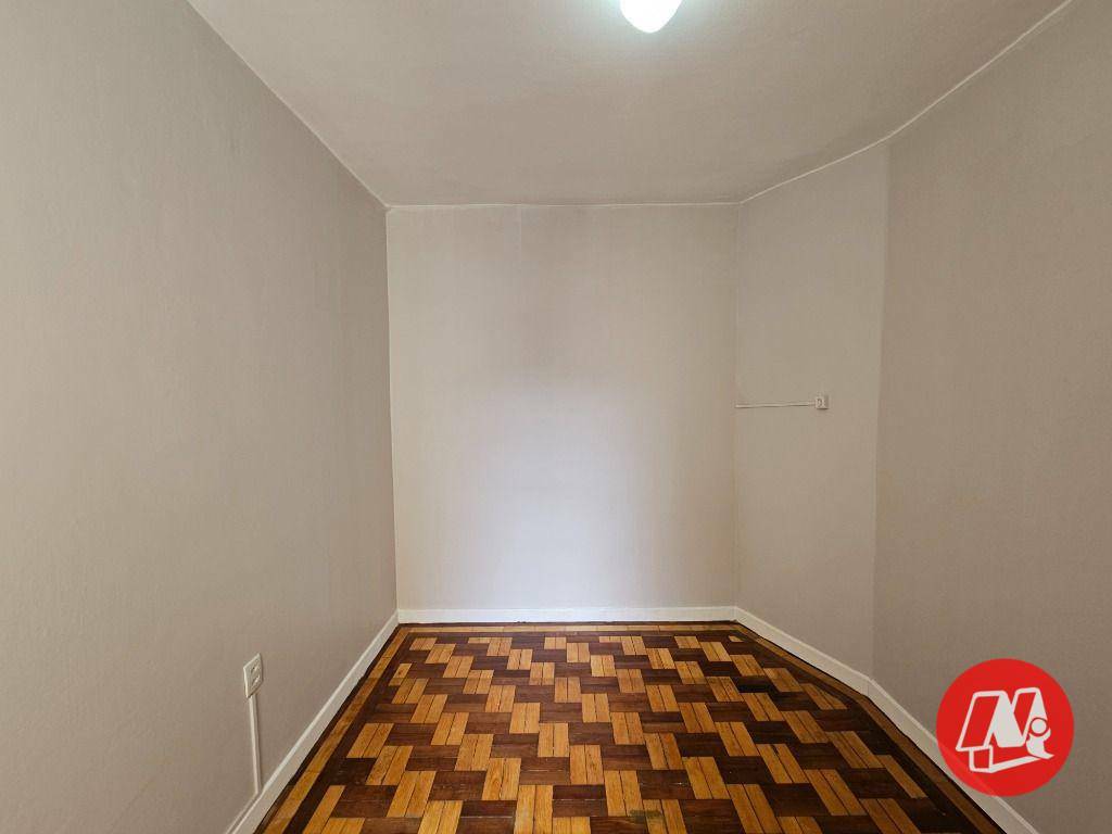 Apartamento para alugar com 2 quartos, 70m² - Foto 14