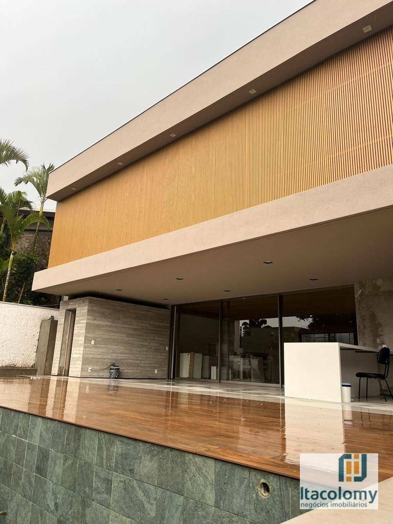 Casa de Condomínio à venda e aluguel com 4 quartos, 622m² - Foto 1