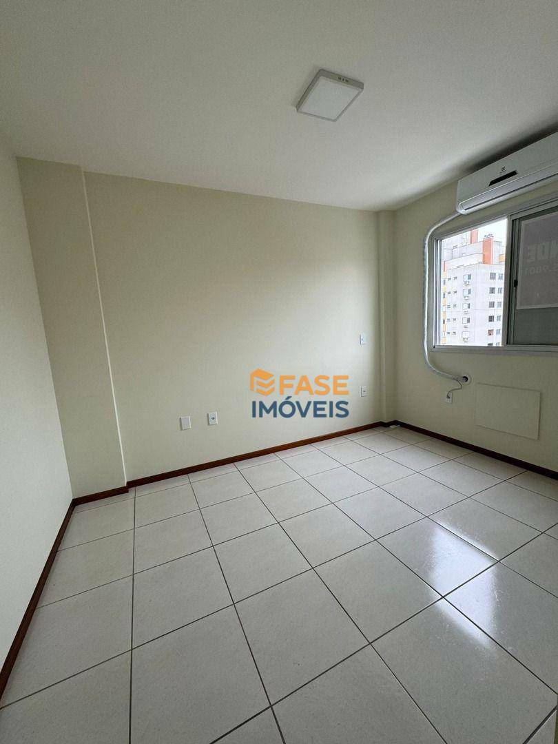 Apartamento à venda com 2 quartos, 70m² - Foto 6