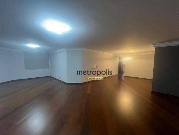 Apartamento para alugar com 4 quartos, 210m² - Foto 1