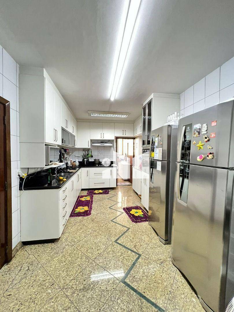 Apartamento à venda e aluguel com 4 quartos, 330m² - Foto 17