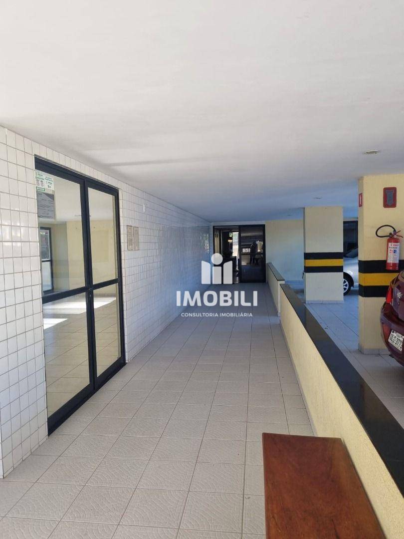 Apartamento à venda com 3 quartos, 110m² - Foto 3