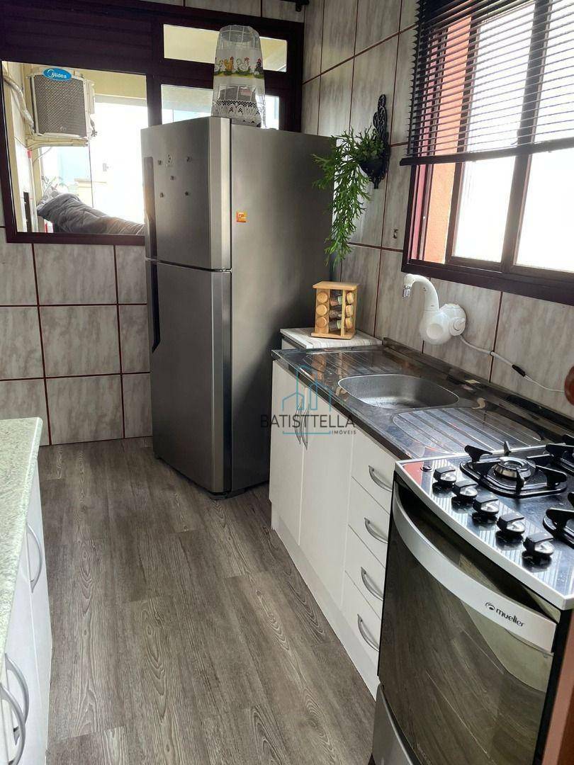 Apartamento à venda com 2 quartos, 70m² - Foto 4