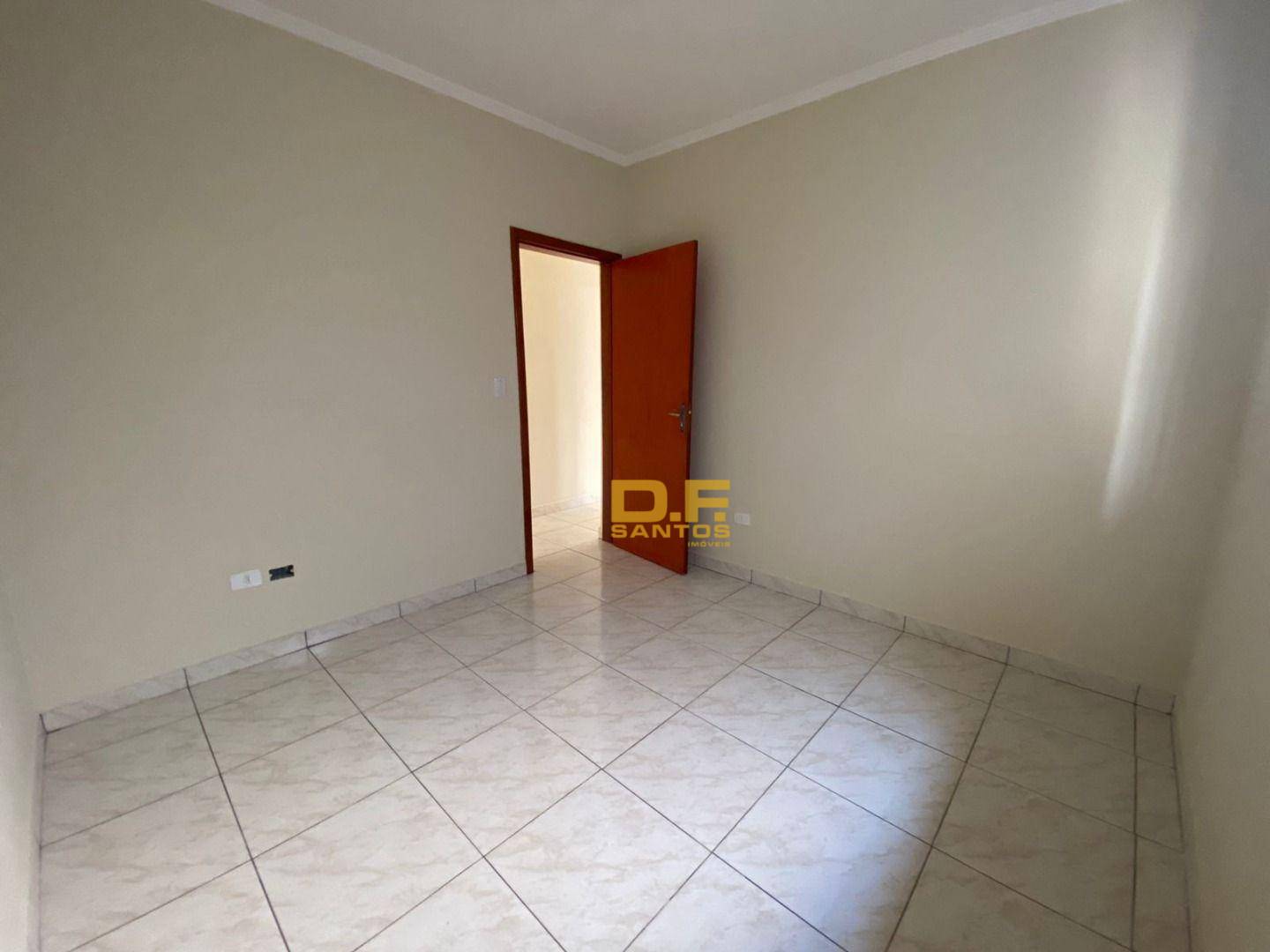 Casa à venda com 2 quartos, 70m² - Foto 13