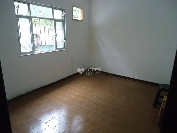 Casa à venda com 2 quartos, 900m² - Foto 9