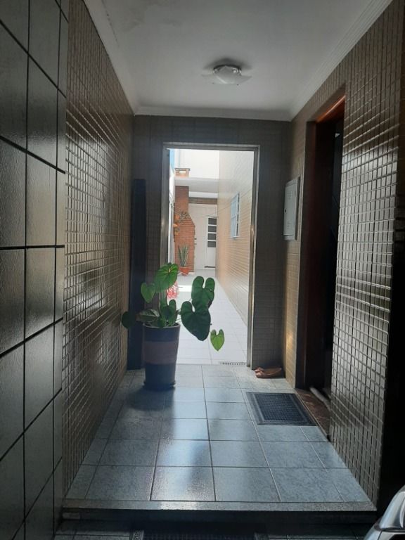 Sobrado à venda com 2 quartos, 146m² - Foto 2