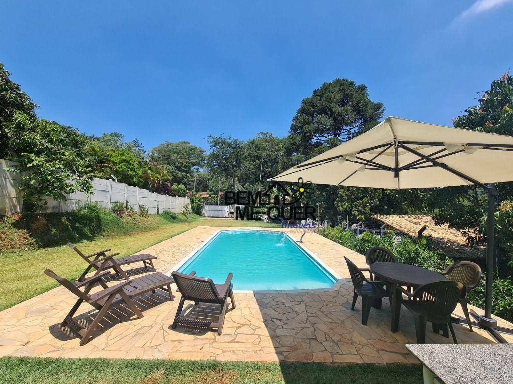 Chácara, 6 quartos, 1400 m² - Foto 1