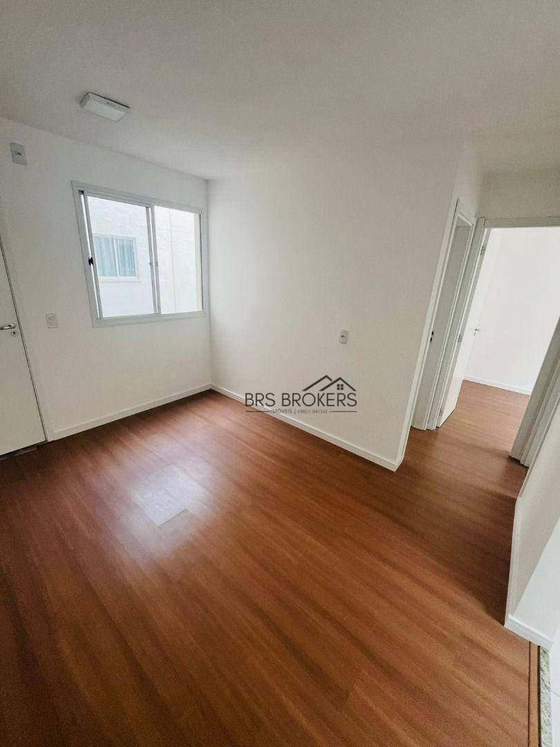 Apartamento à venda com 2 quartos, 42m² - Foto 3