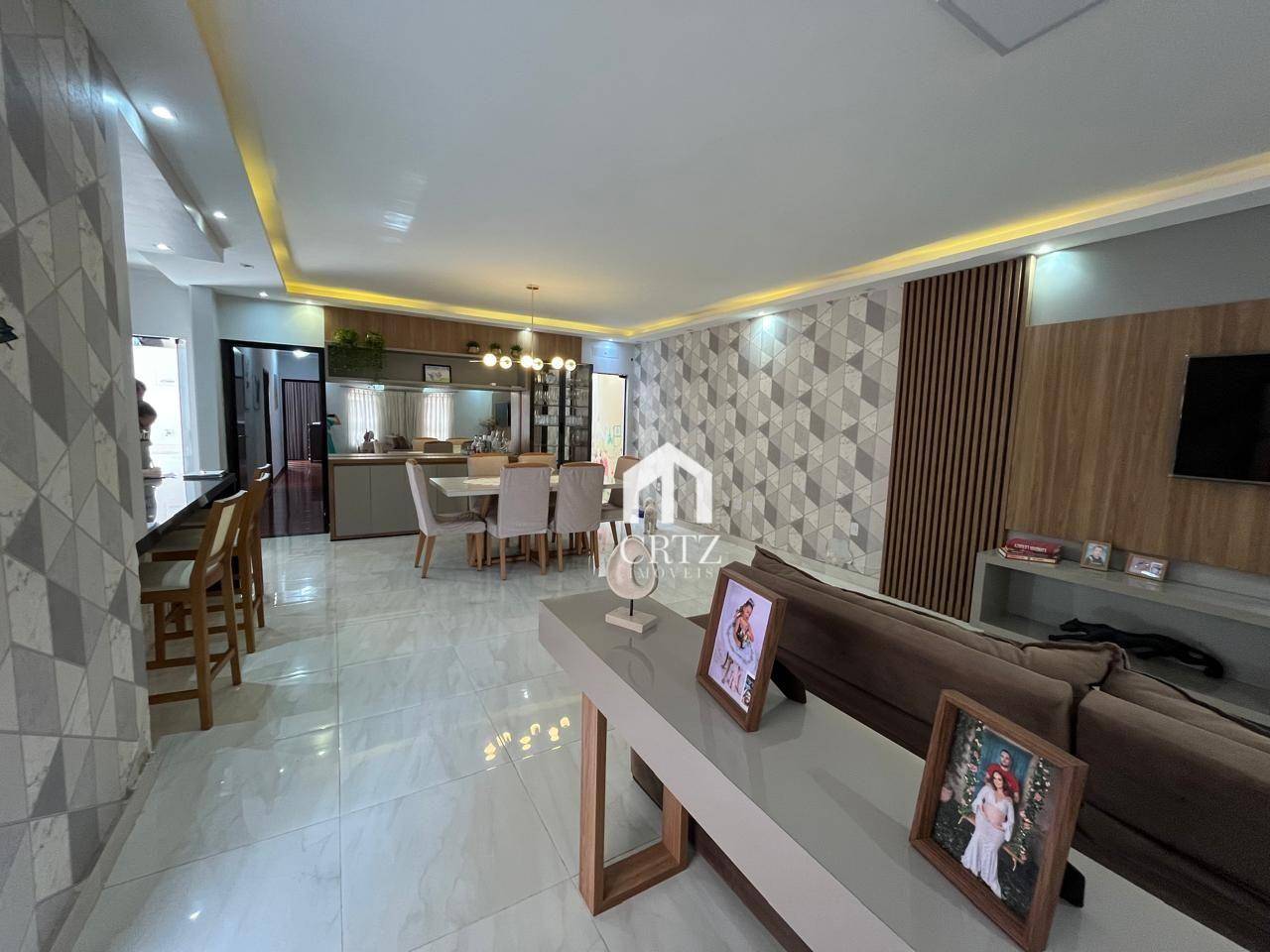 Casa, 4 quartos, 217 m² - Foto 4