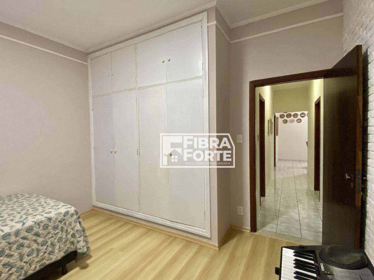 Casa à venda com 3 quartos, 208m² - Foto 25