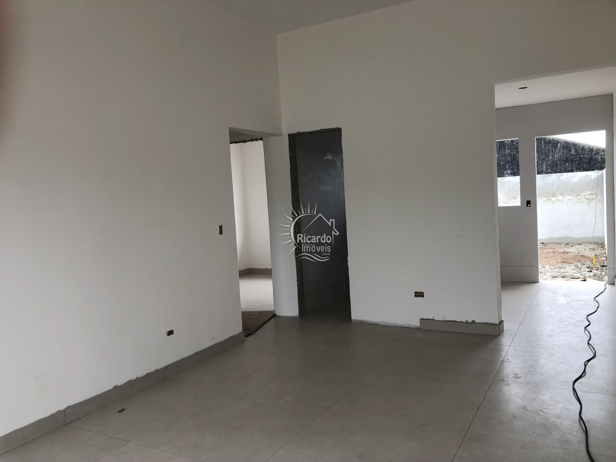 Casa à venda com 2 quartos, 55m² - Foto 14