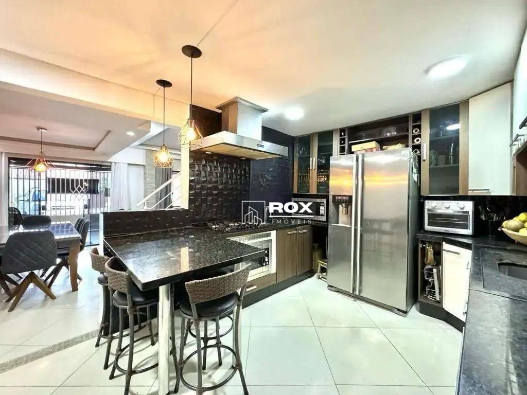 Casa, 3 quartos, 186 m² - Foto 4