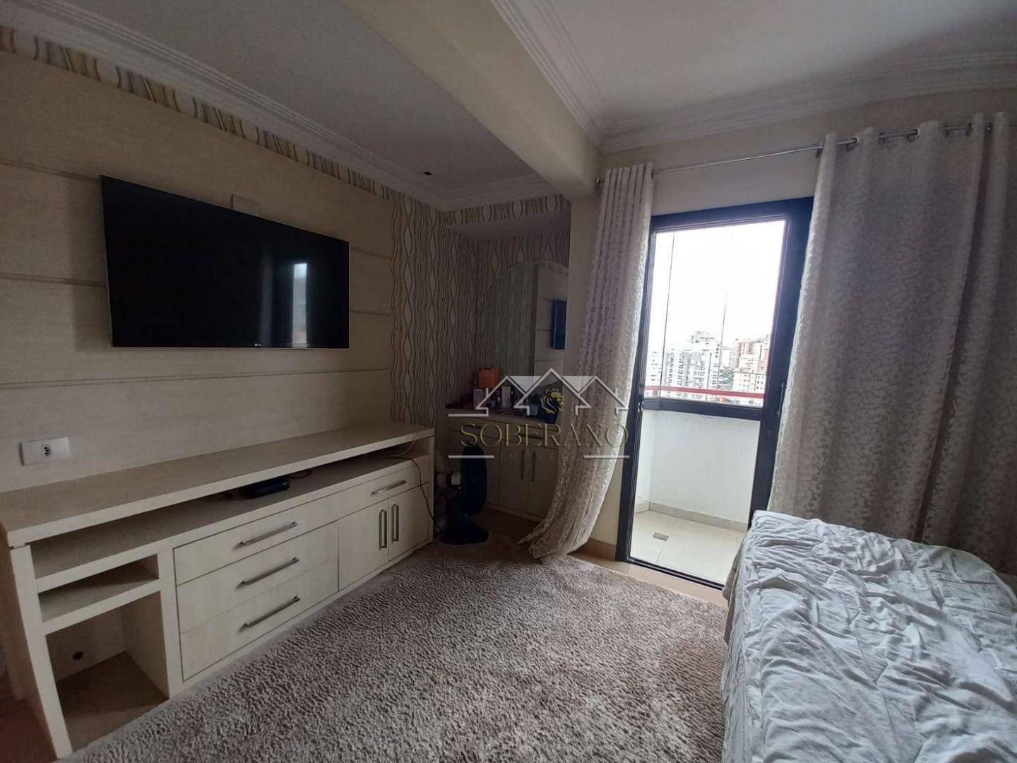 Apartamento à venda com 3 quartos, 198m² - Foto 32