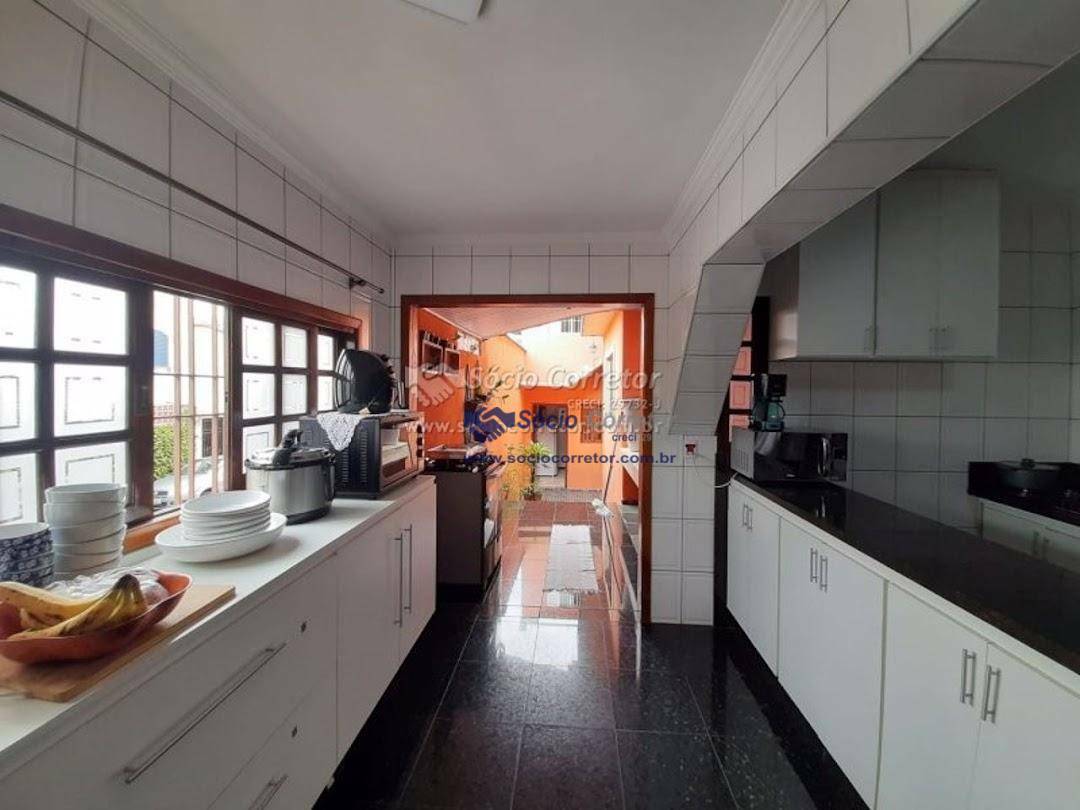 Casa à venda com 2 quartos, 300m² - Foto 35