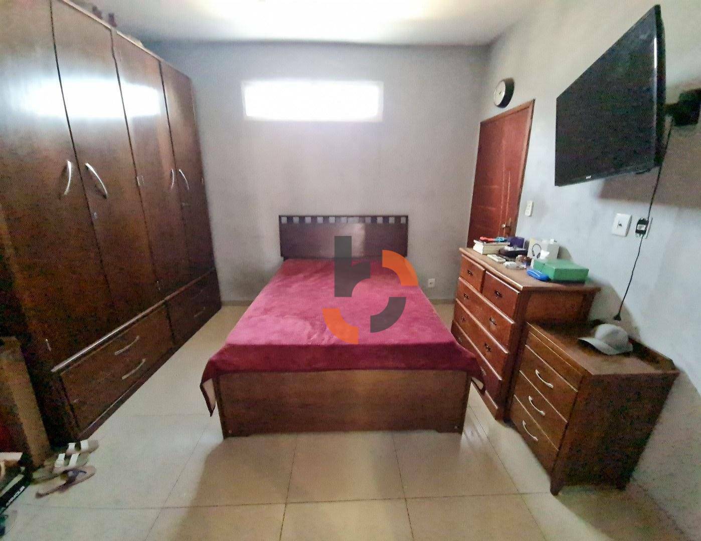Casa à venda com 3 quartos, 241m² - Foto 13