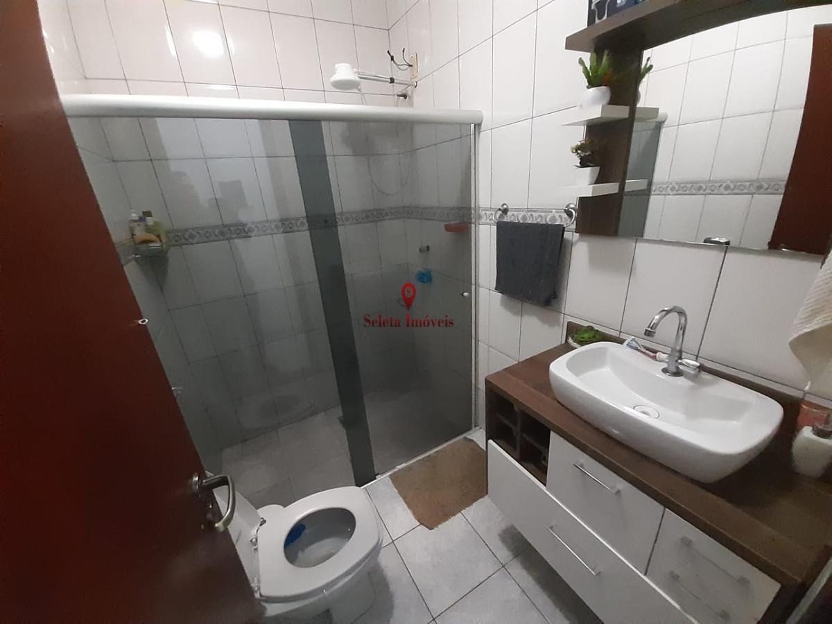 Casa à venda com 2 quartos, 80m² - Foto 10