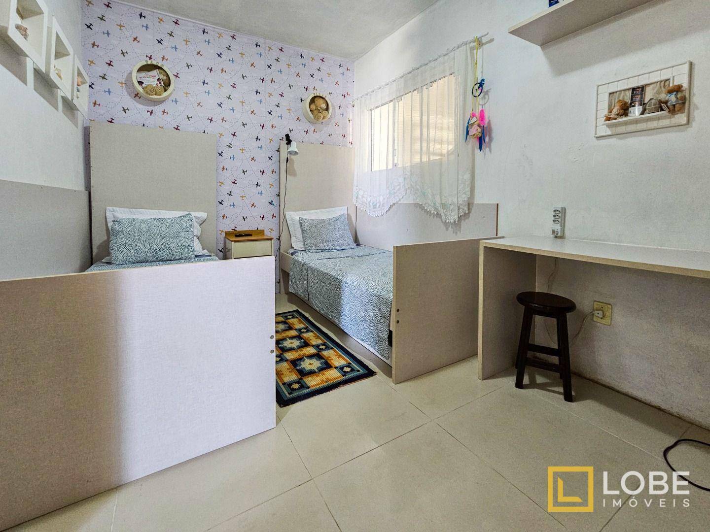 Casa à venda com 4 quartos, 272m² - Foto 19