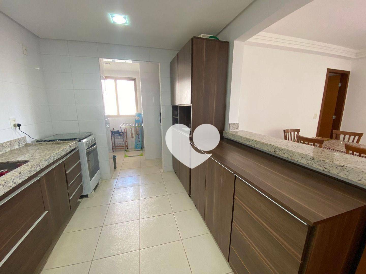 Apartamento à venda com 4 quartos, 195m² - Foto 14