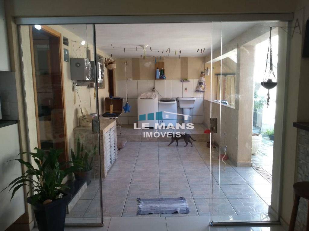 Casa à venda com 4 quartos, 248m² - Foto 8