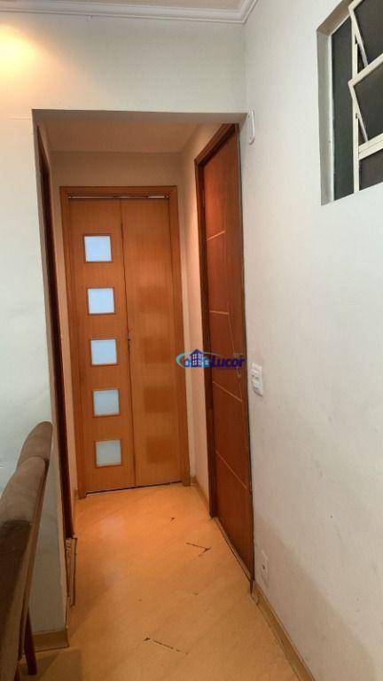 Apartamento à venda com 2 quartos, 42m² - Foto 9