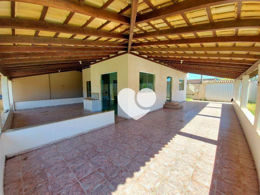 Casa à venda com 4 quartos, 240m² - Foto 6