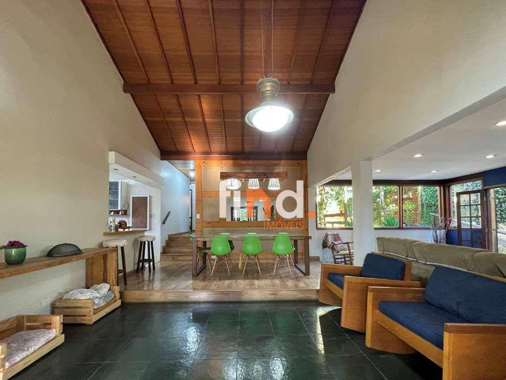 Casa de Condomínio à venda com 4 quartos, 220m² - Foto 9