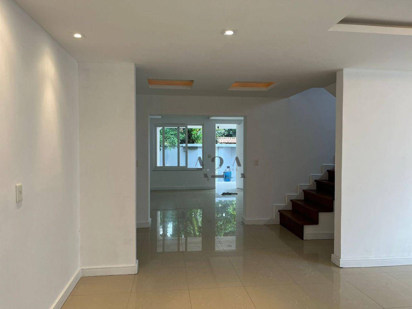 Casa à venda com 4 quartos, 357m² - Foto 20