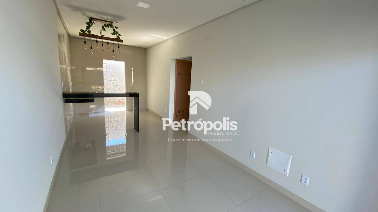 Casa à venda com 2 quartos, 70m² - Foto 9