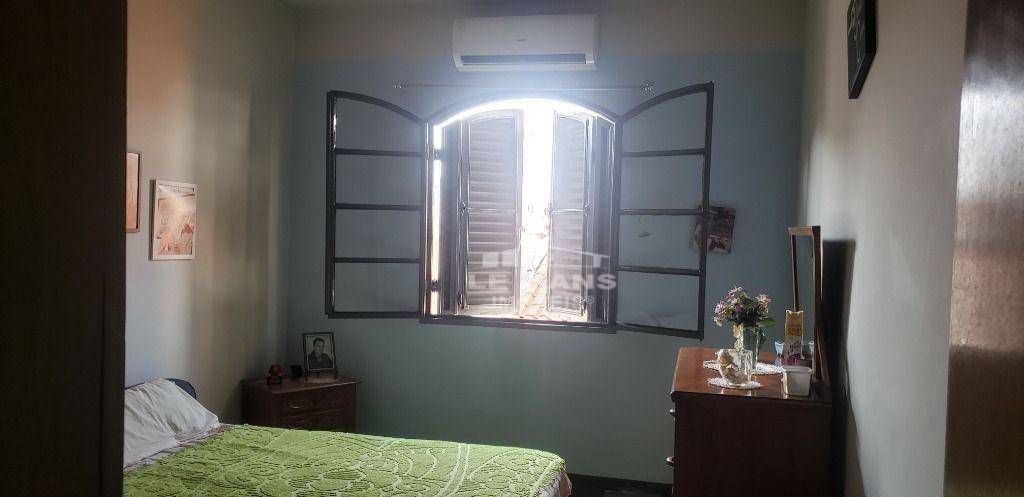 Casa à venda com 3 quartos, 186m² - Foto 13