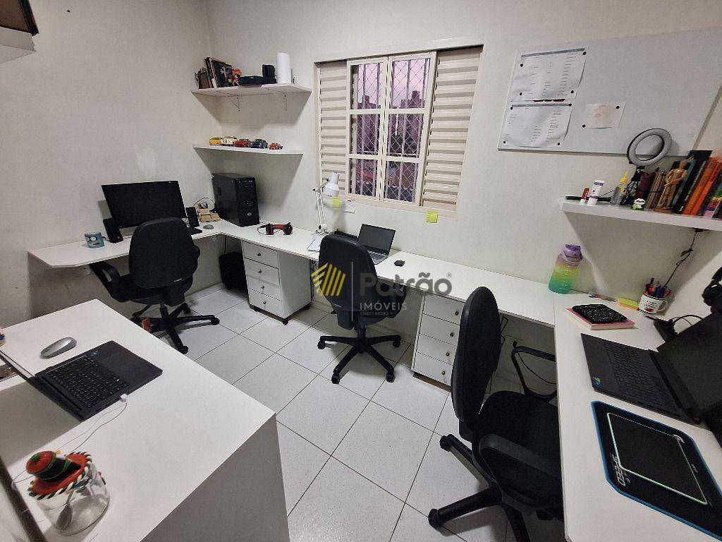 Sobrado à venda com 5 quartos, 244m² - Foto 49