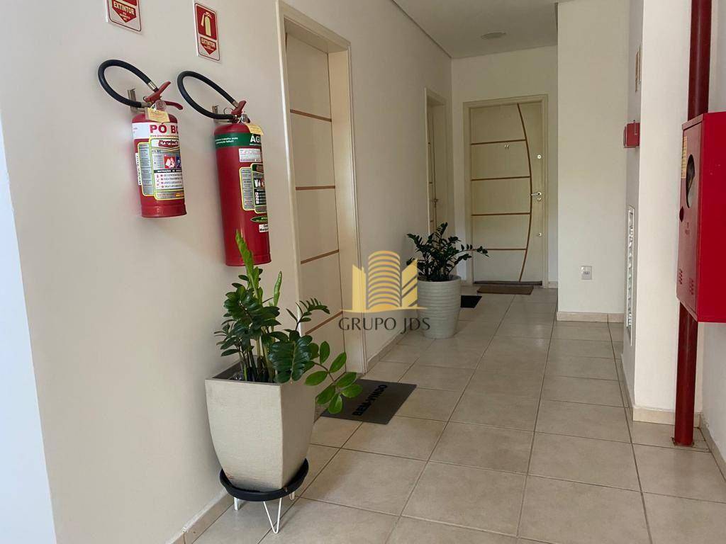 Apartamento à venda com 2 quartos, 72m² - Foto 2