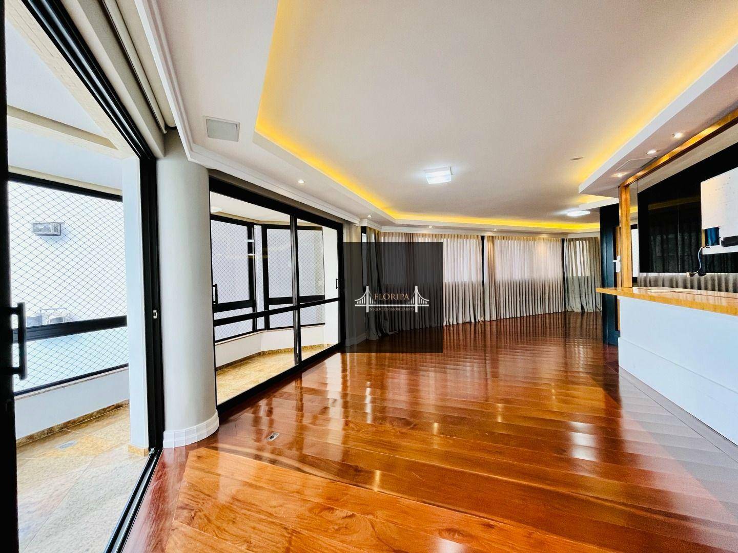 Apartamento à venda com 4 quartos, 221m² - Foto 7