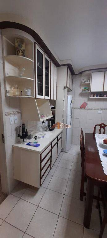 Sobrado à venda com 3 quartos, 198m² - Foto 8