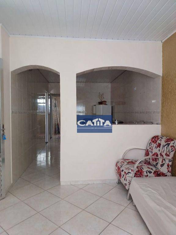 Casa para alugar com 2 quartos, 80m² - Foto 11