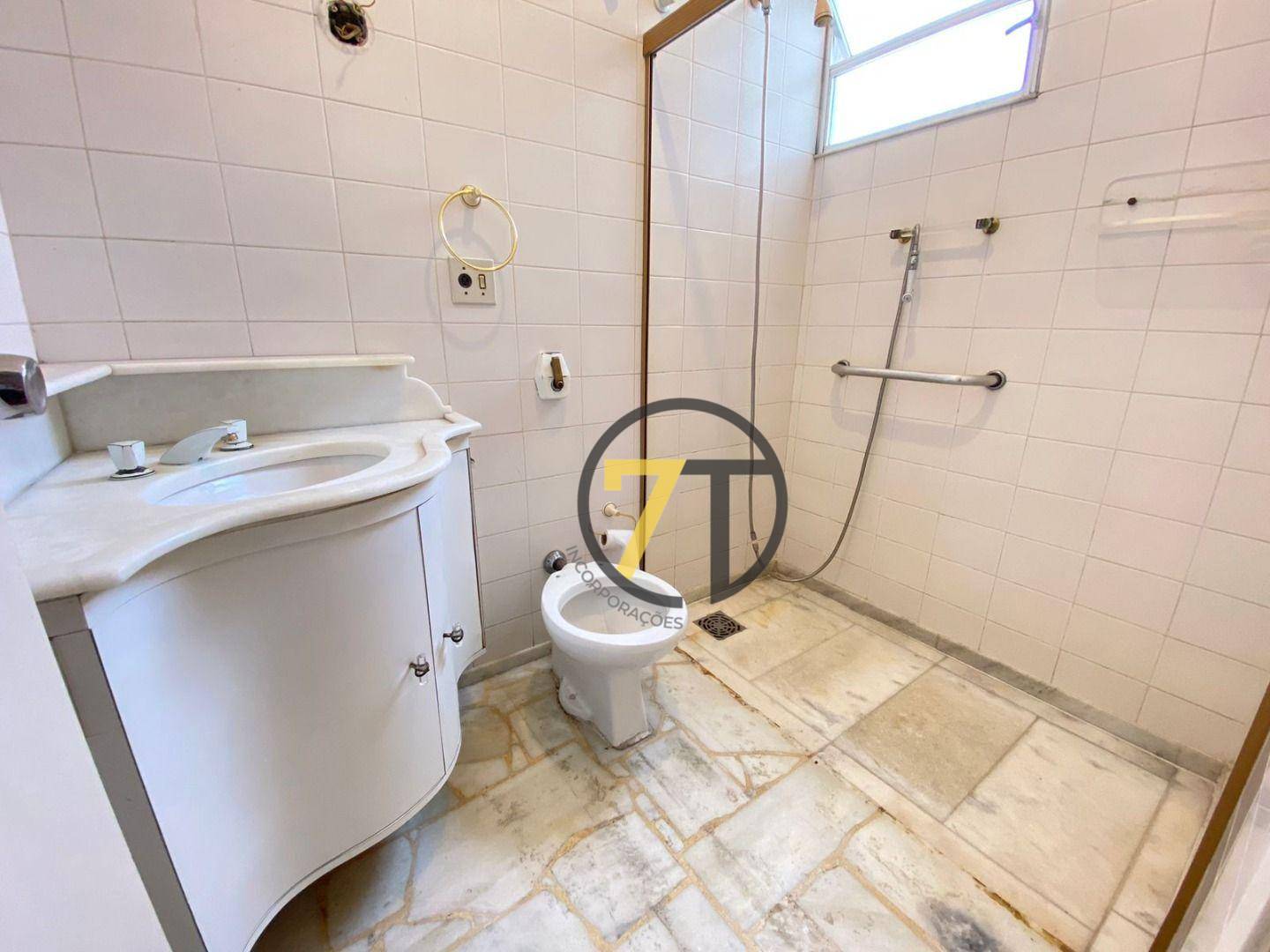 Apartamento à venda com 4 quartos, 182m² - Foto 16