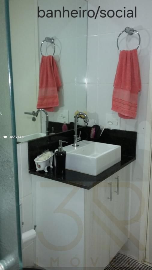 Apartamento à venda com 2 quartos, 69m² - Foto 21