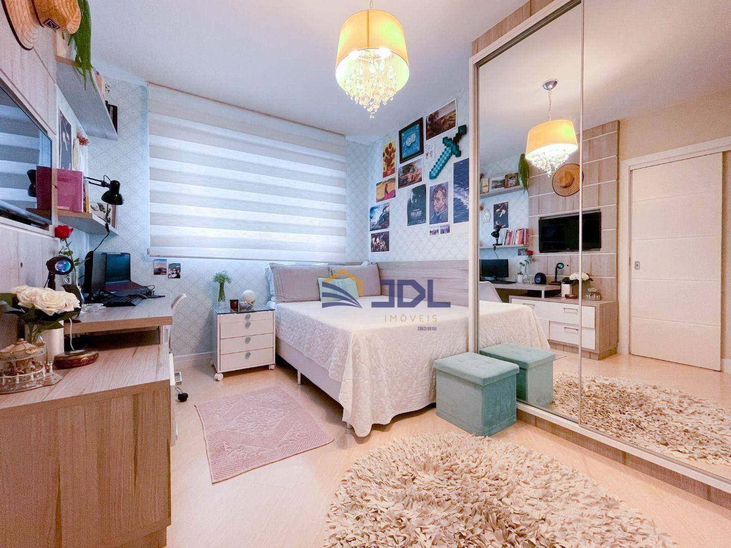 Apartamento à venda com 3 quartos, 216m² - Foto 12