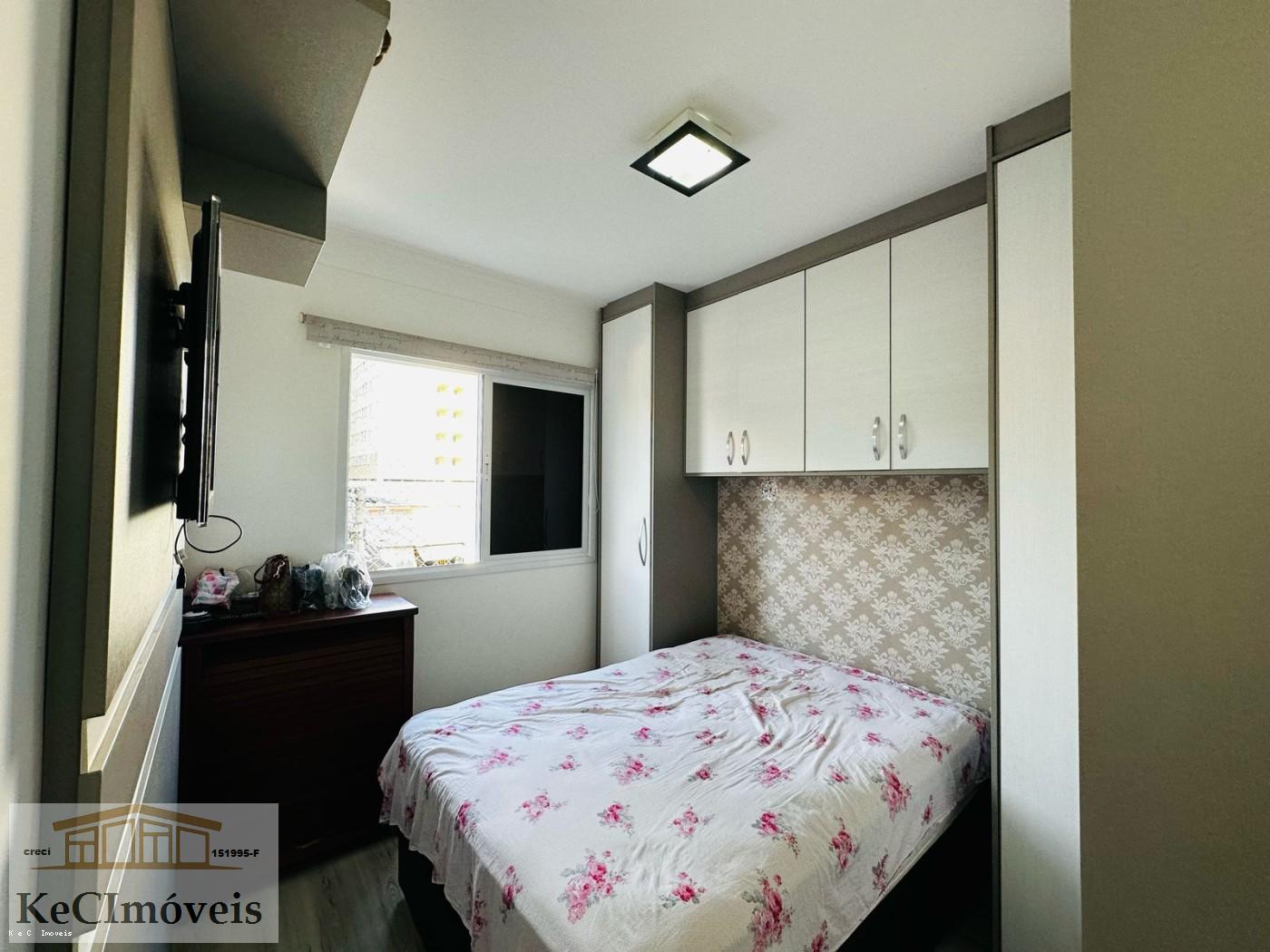 Apartamento à venda com 2 quartos, 62m² - Foto 5