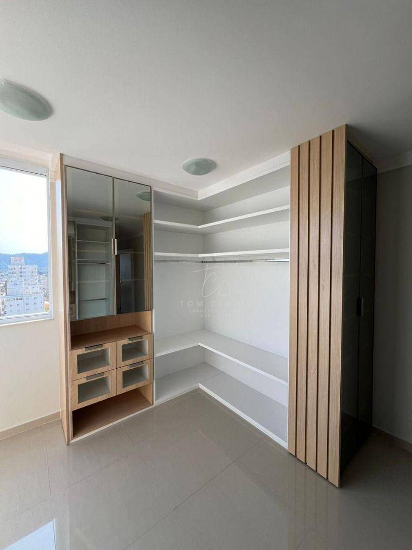 Cobertura à venda com 3 quartos, 244m² - Foto 8